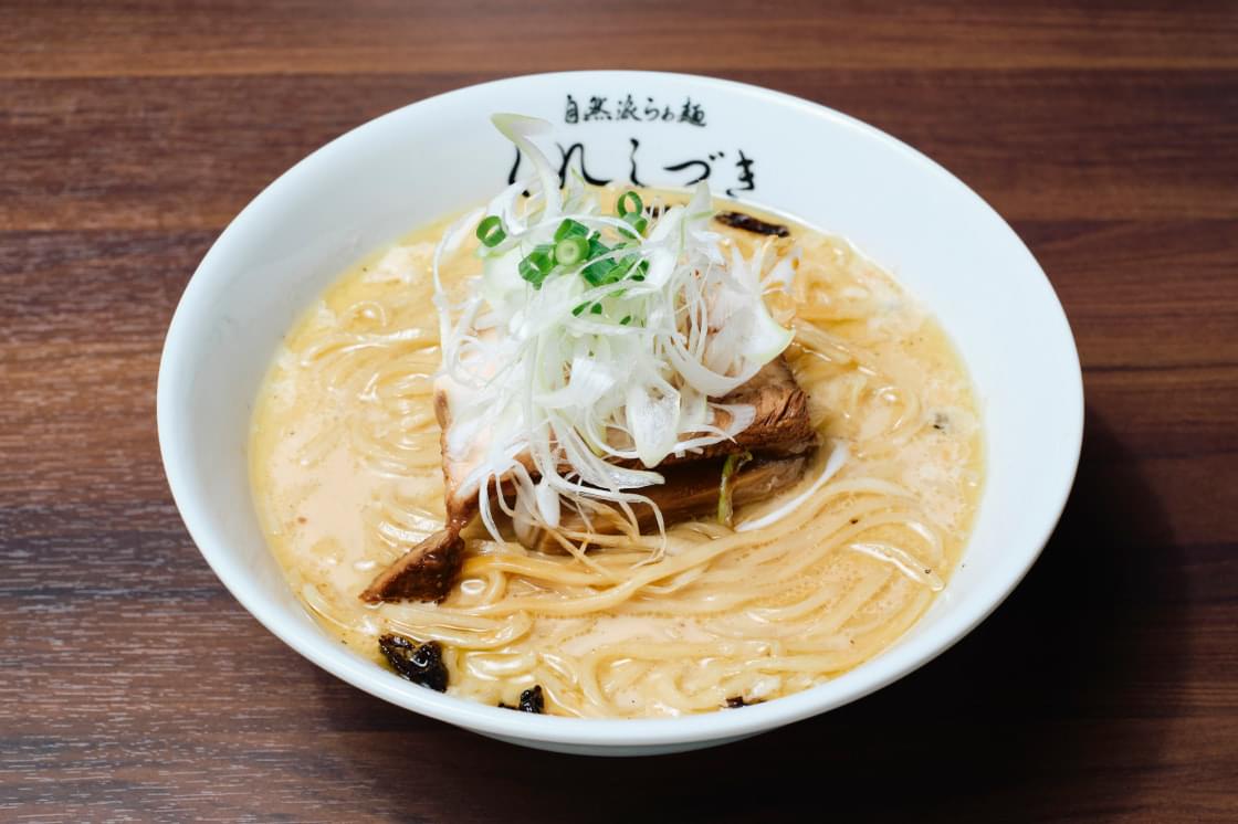 醤油白湯麺 / 醤油白湯ちゃーしゅー麺